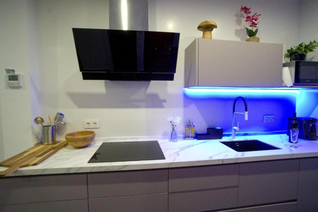 Rentalsevilla Looks Pretty And Modern Apartamento