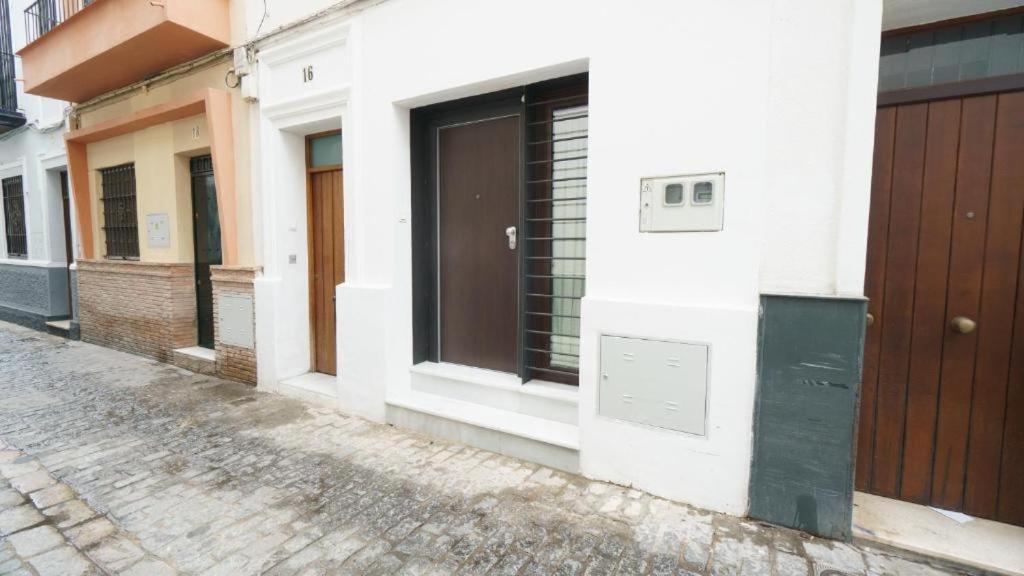 Rentalsevilla Looks Pretty And Modern Apartamento